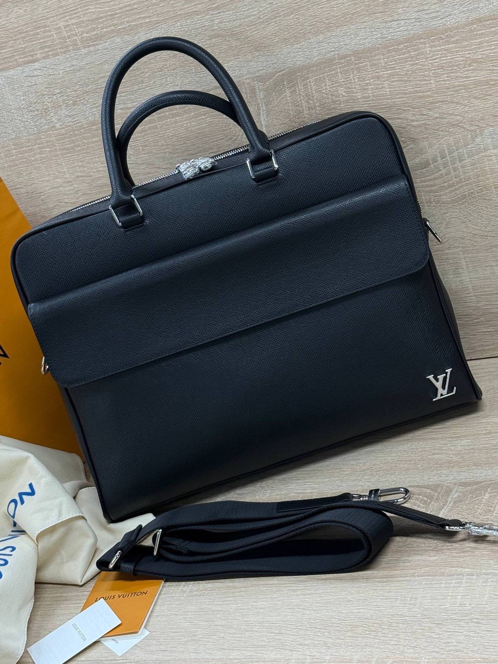 Портфель Louis Vuitton Alex