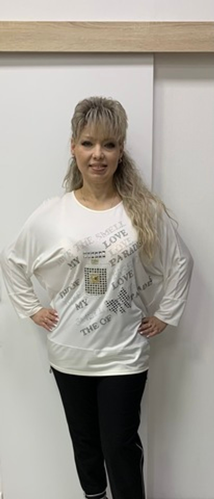 Белая туника с длинным рукавом и стразами