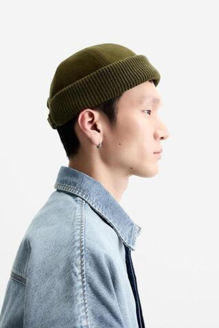ZARA КОМБИНИРОВАННАЯ ШАПКА С УЗКИМИ ПОЛЯМИ, ХАКИ