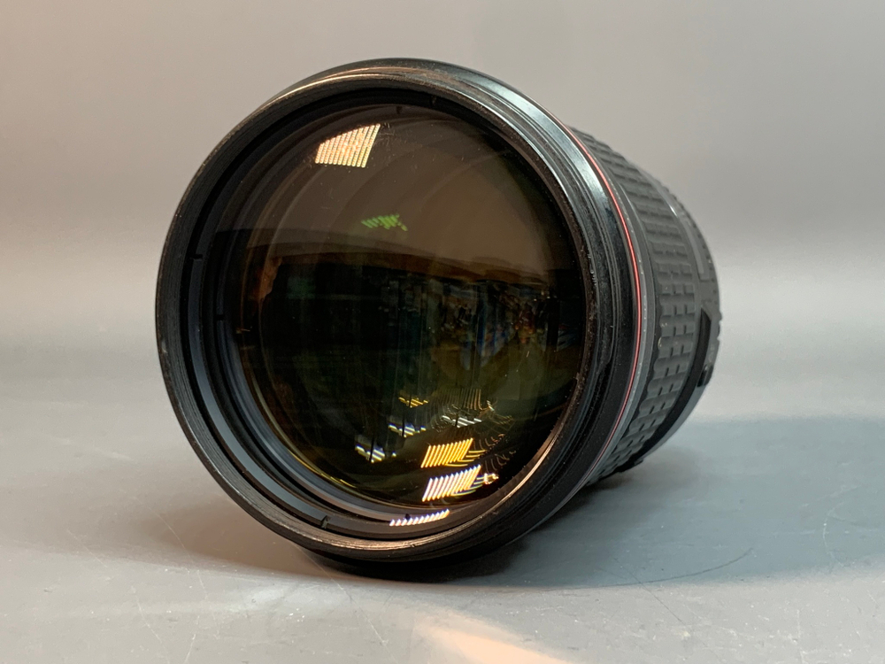 Canon EF 135mm f/2L USM с дефектом