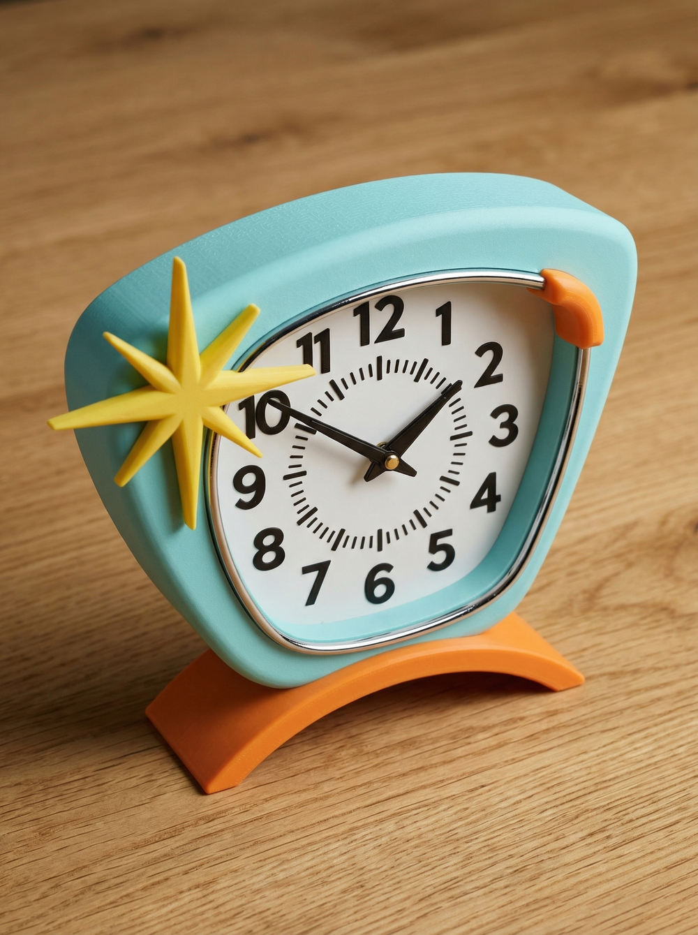 Настольные часы SUNNY POP 25 × 27 см в стиле mid-century modern