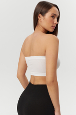 Бесшовный топ-бандо со стяжкой на груди