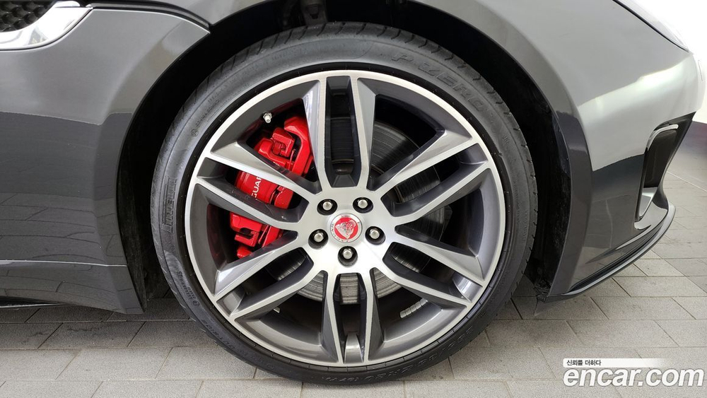 Jaguar F-TYPE P380 R-Dynamic Coupe (12.2019)