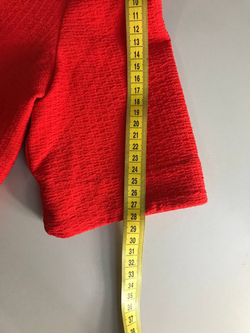 Блузка Incity яркого цвета, визуально на 42 размер