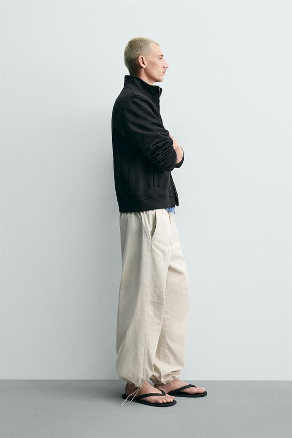 ZARA БРЮКИ-ПАРАШЮТ RELAXED FIT, КАМЕННО-СЕРЫЙ