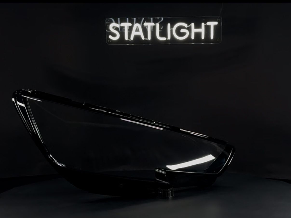 Правое стекло фары AUDI A4 B9 2015-2020