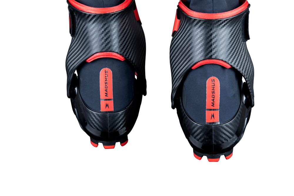 Профессиональные лыжные ботинки Madshus Race Pro Skate для конькового хода