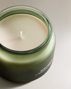 Zara Home - Ароматическая свеча bergamot & cedar wood, petit grain, 240 г