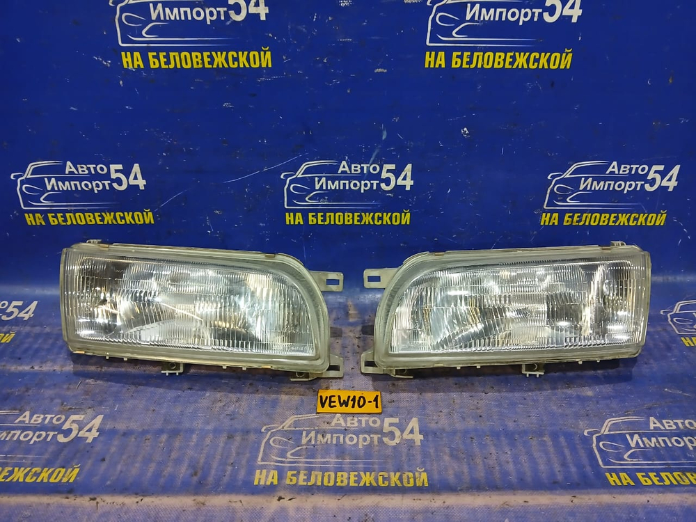 Фара передняя правая NISSAN AVENIR 1997