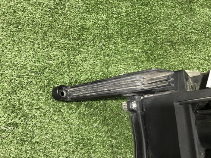 ПТФ левая Toyota Prius W50 (2015-2018)