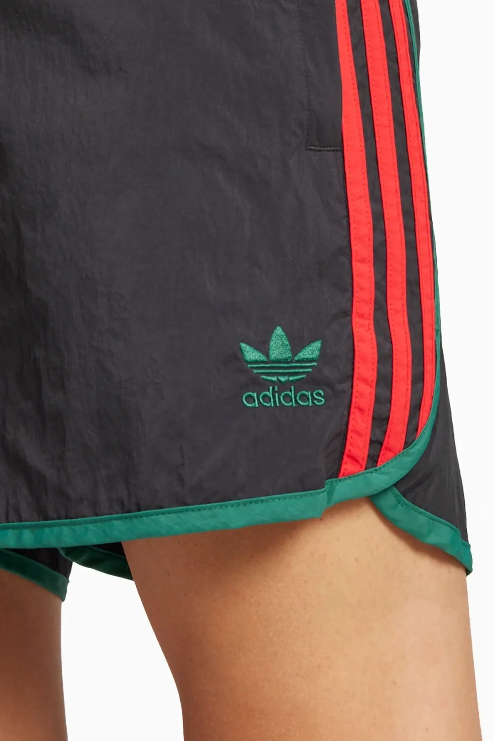 Шорты adidas Adicolor Classics Sprinter - черный