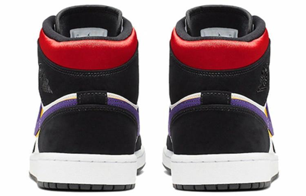 Кроссовки Jordan Air Jordan 1 Mid Se