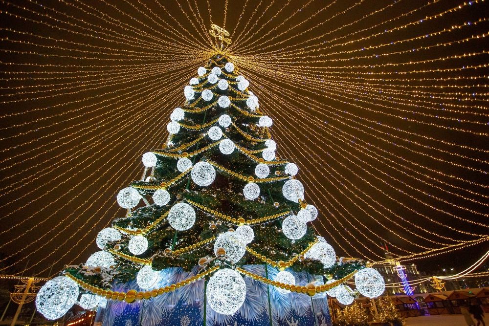 Большие Бусы из шаров разного диаметра