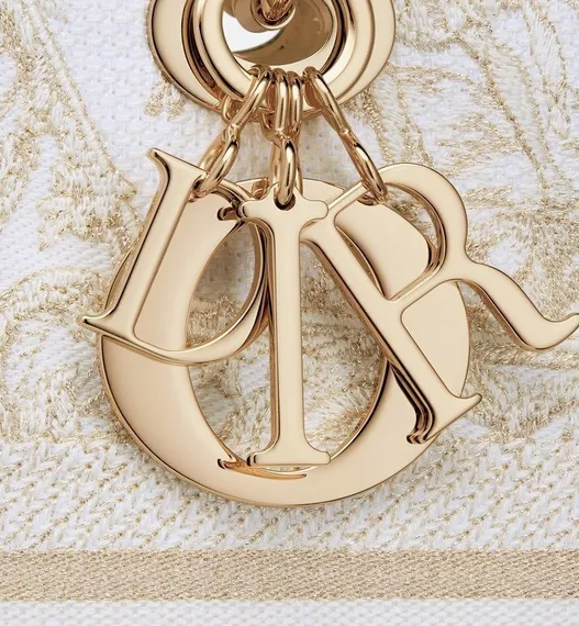 Сумка Dior Lady D-lite, модель среднего формата белый