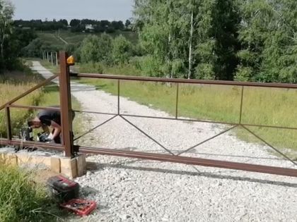 В Северной части «Усадьбы Романово» установлены ворота