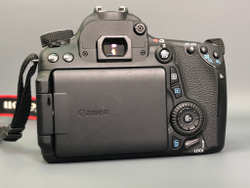 Canon EOS 70D 3.250 кадров