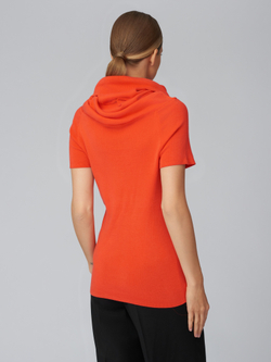 Женский джемпер красный с воротом-трубой