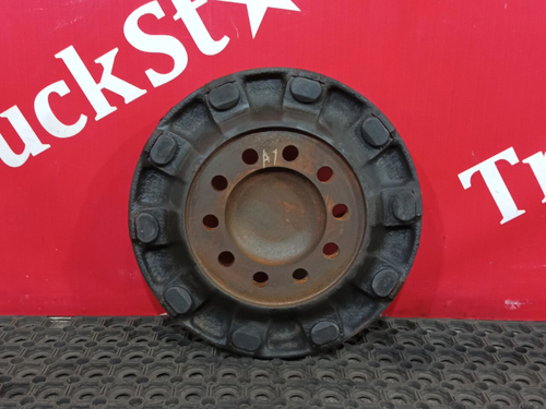 Фланец ступицы передней