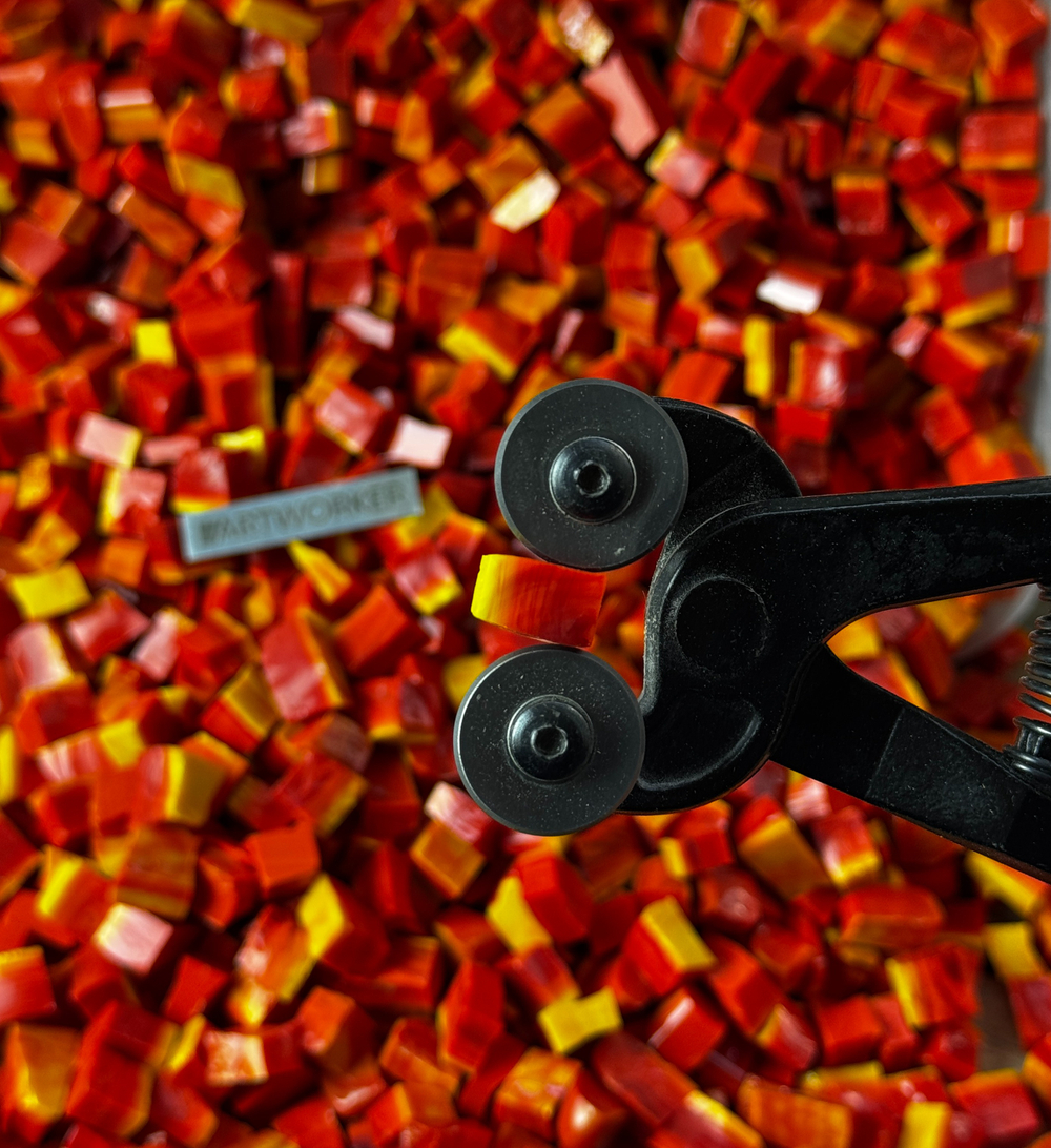 V1.K.red-yellow смальта разноформатная колотая красно-желтых оттенков