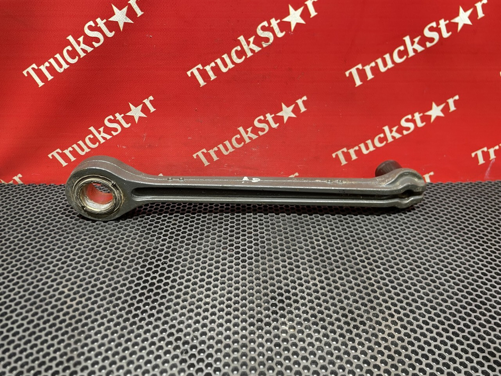 Стойка переднего стабилизатора