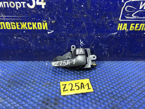 Ручка двери передней правой салонная MITSUBISHI COLT 2003