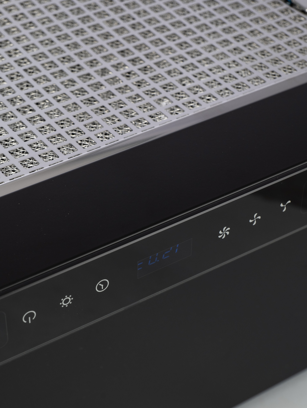 Вытяжка кухонная MACBI Perfa-60G-S/S (BLACK) черный, D150мм, 1200м3/ч, полновстраиваемая, мотор 230Ватт, стекло 60см, сенсорное управление + управление жестами, освещение светодиодное 5W