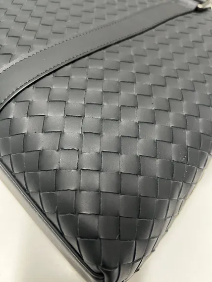 Кожаный портфель Bottega Veneta Intrecciato 38 с плечевым ремнем