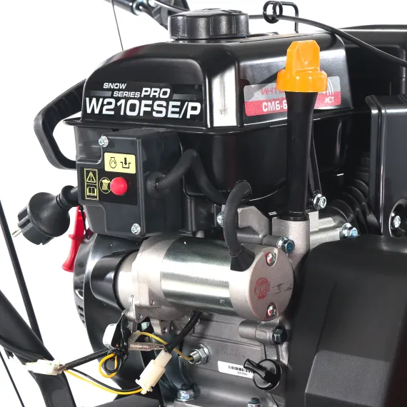 Бензиновый снегоуборщик ИНТЕРСКОЛ СМБ-61/7ЭФ 781.0.1.70