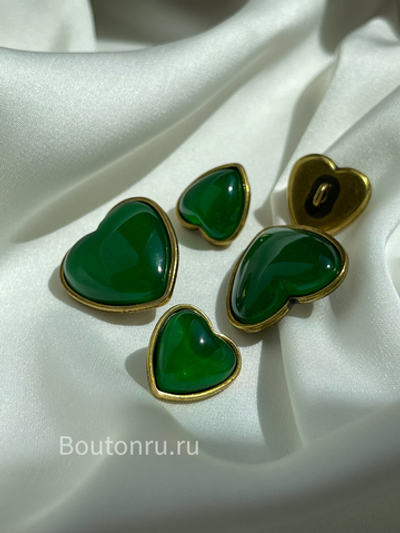 Пуговицы зеленые сердечки
