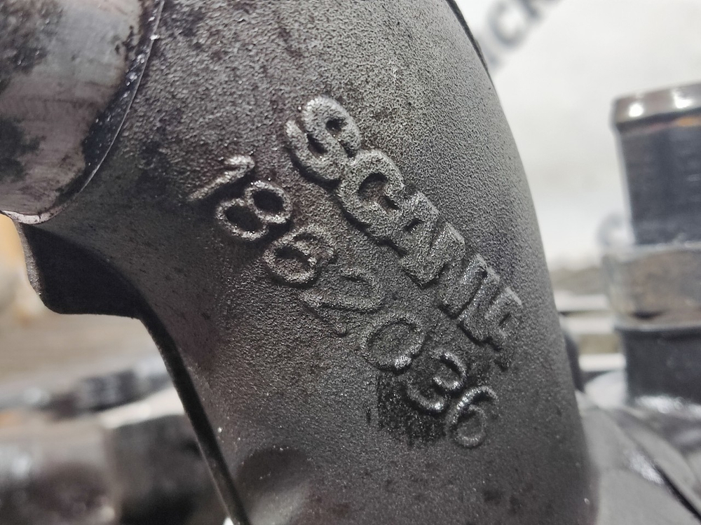 Крышка масляного радиатора в сборе 2017г