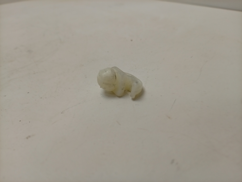 WLF24271CE/02 кт31 Фиксатор передней крышки стиральной машины Bosch б/у