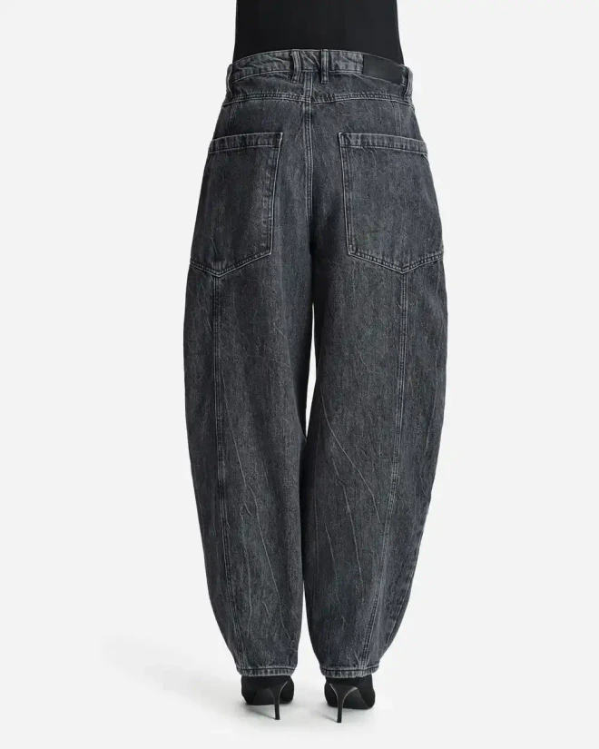 Джинсы-бананы серые