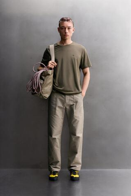 ZARA БРЮКИ TAPERED FIT ДЛЯ СКАЛОЛАЗАНИЯ, ЦВЕТ СЛОНОВОЙ КОСТИ