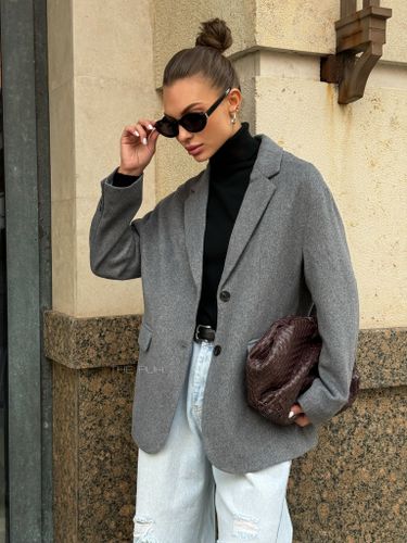 Однобортный светло-серый пиджак из шерсти