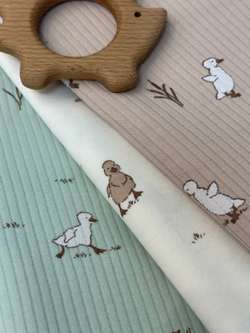 Пелёнка Утята Рубчик Светлый кофе 85*130 RinaAmari