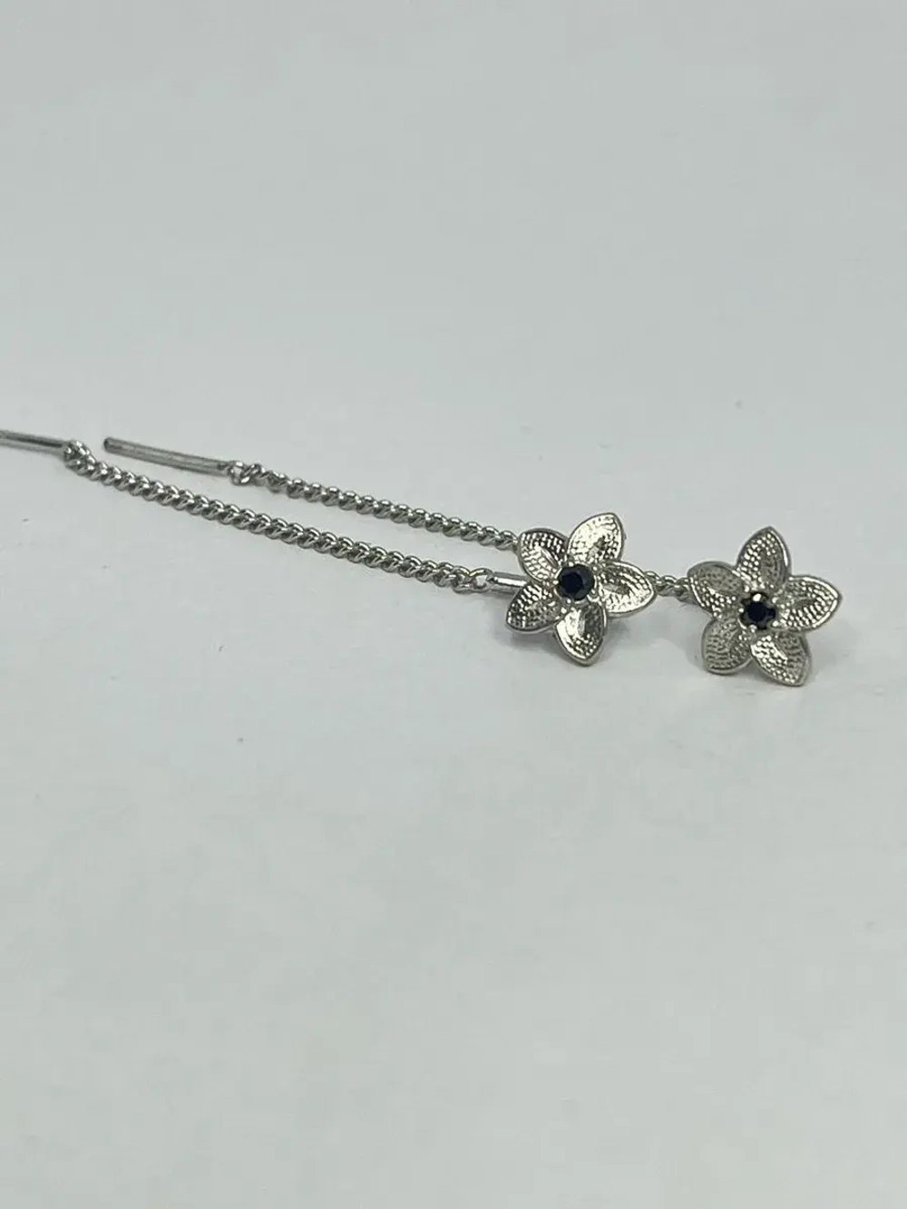 Серебряные серьги протяжки "Цветок"