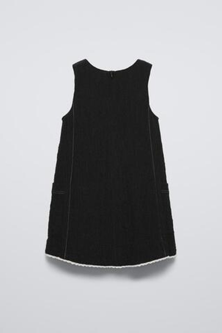ZARA ПЛАТЬЕ ИЗ РЕЛЬЕФНОЙ ТКАНИ С ДЕКОРАТИВНОЙ СТРОЧКОЙ, АНТРАЦИТОВО-СЕРЫЙ