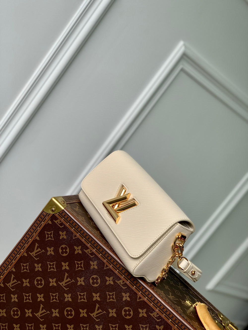 Louis Vuitton Twist West