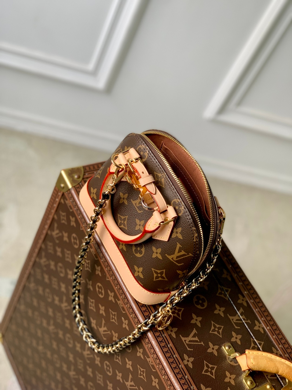 Louis Vuitton Nano Alma