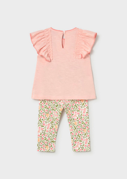 футболка с леггинсами