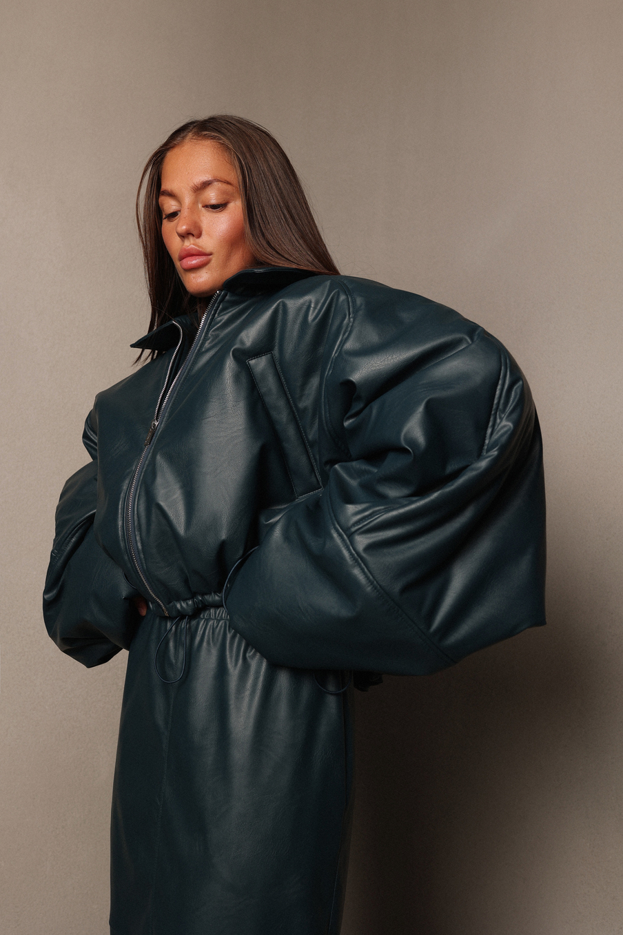 Юбка на кулисе из экокожи