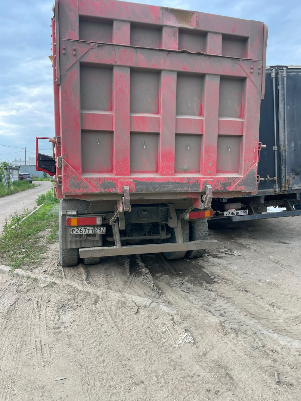 HONGYAN 908 8x4 Самосвал CQ3406HV39 (Дизельный, 8,7 л, 387 л.с., МТ)