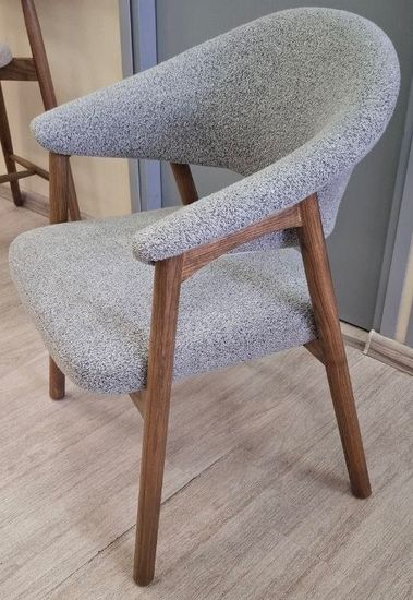 Cтул Comfy 5 с подлокотниками, бежевая ткань, ножки орех