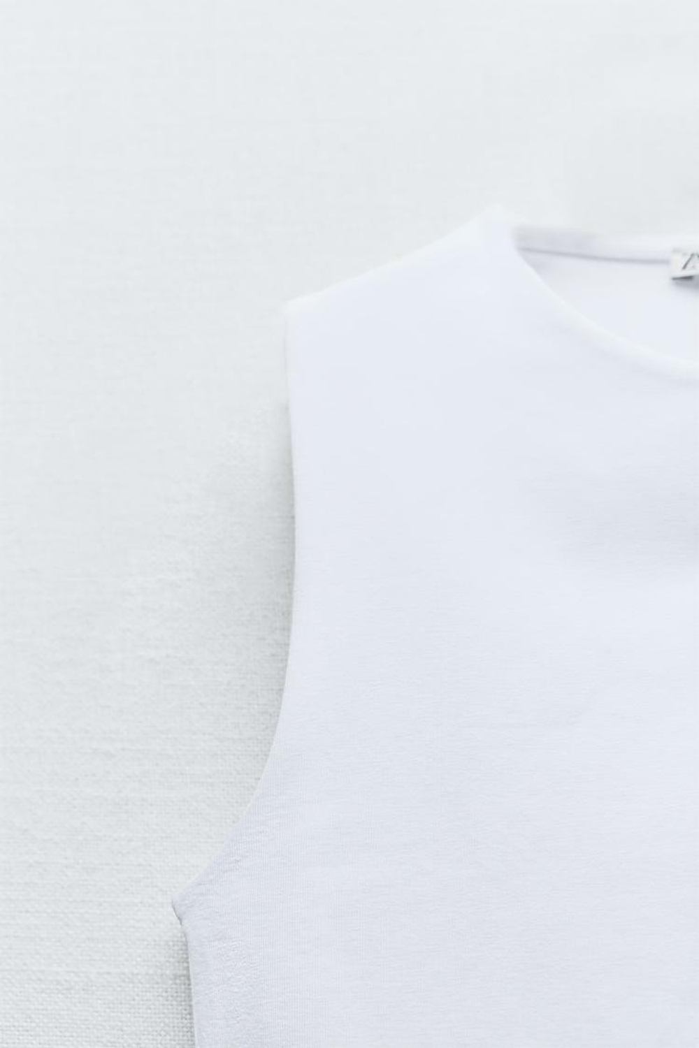 ZARA ТОП CROPPED БЕЗ РУКАВОВ, БЕЛЫЙ