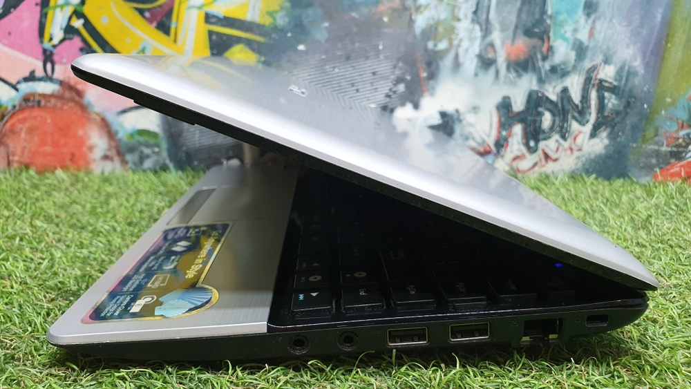 Нетбук ASUS Atom/4Gb