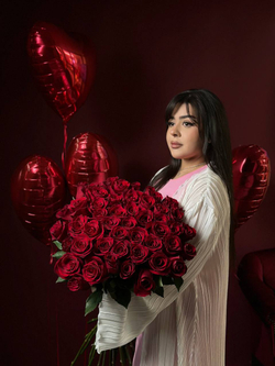 Красная роза сорт «Эксплорер» (Эквадор)