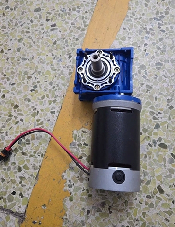 Мотор привода щетки Tennant T7 1210864 1048884 1000083 ( Оригинал )