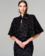 Укороченный кейп из премиального твида