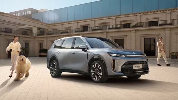 Wuling Huajing S: большой 6-местный SUV на технике Huawei Wuling Huajing S: большой 6-местный SUV на технике Huawei