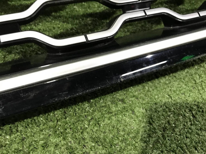 Решетка радиатора Range Rover Evoque 2 (2018-2024)